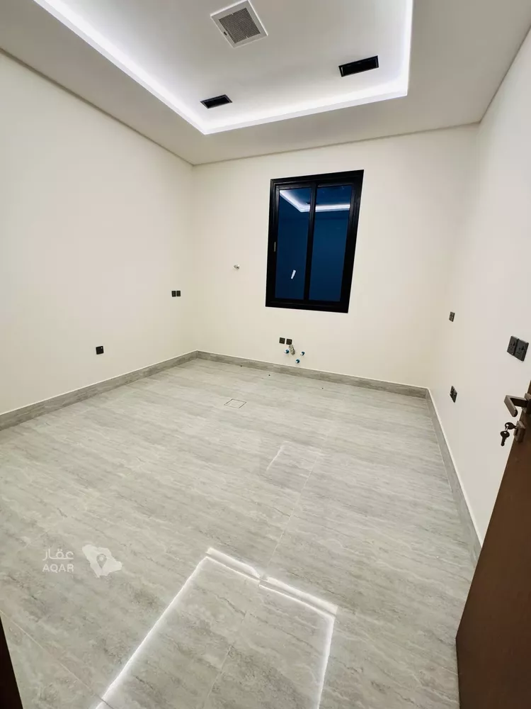 Floor for Sale in Riyadh Ar Rimal 8