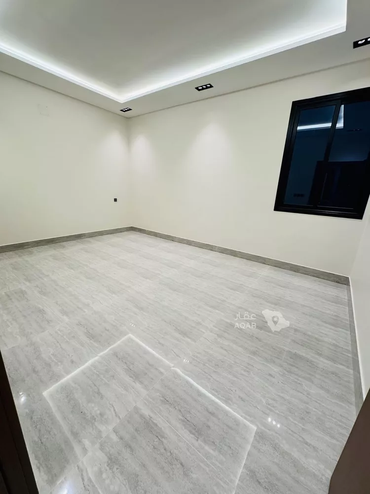 Floor for Sale in Riyadh Ar Rimal 12