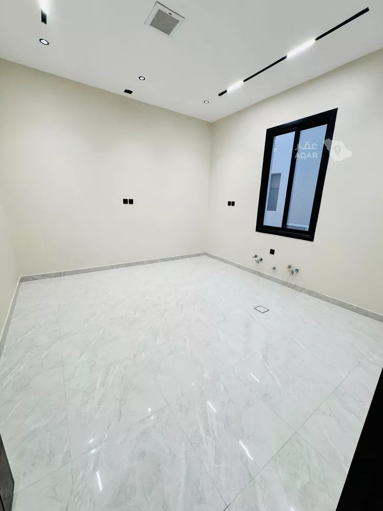 Floor for Sale in Riyadh Al Munsiyah 7