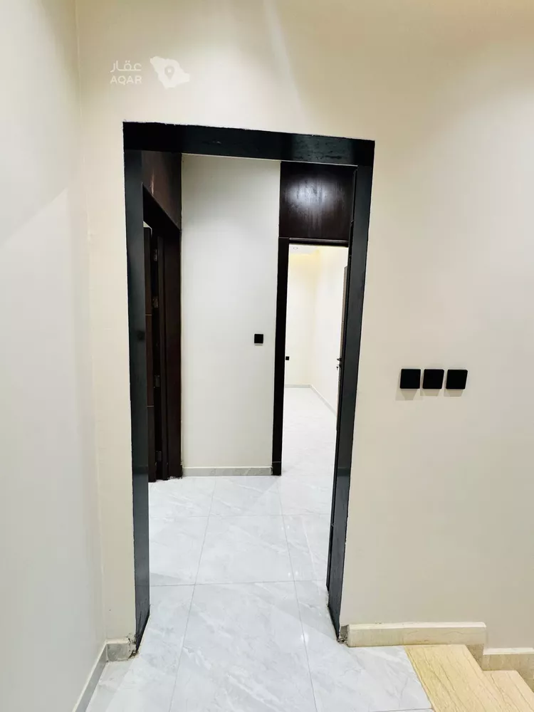 Floor for Sale in Riyadh Al Munsiyah 10