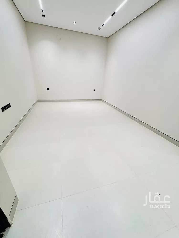 فيلا للبيع في شارع خليج تونس, حي المعيزيلة, مدينة الرياض, منطقة الرياض صورة 5