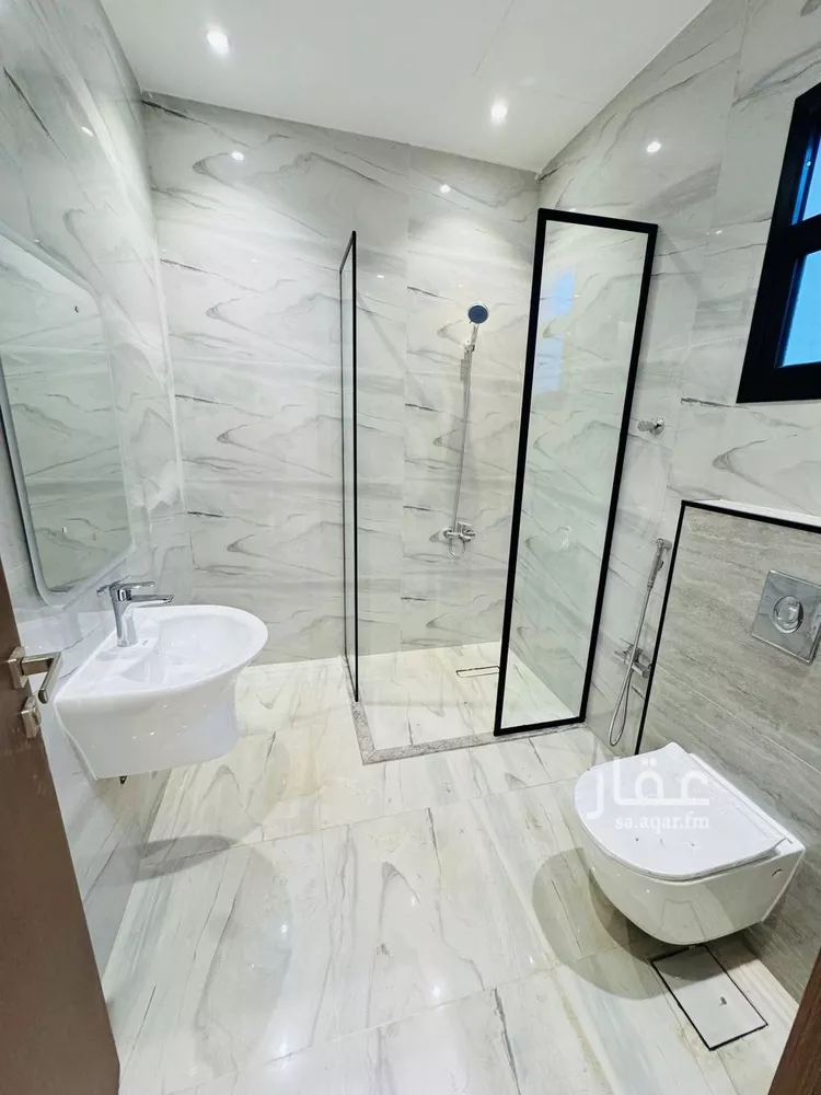 Floor for Sale in Riyadh Ar Rimal 18