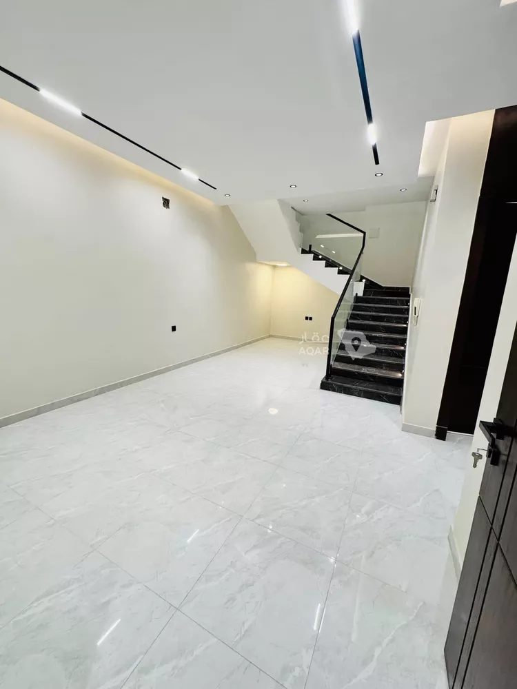 Floor for Sale in Riyadh Al Munsiyah 8