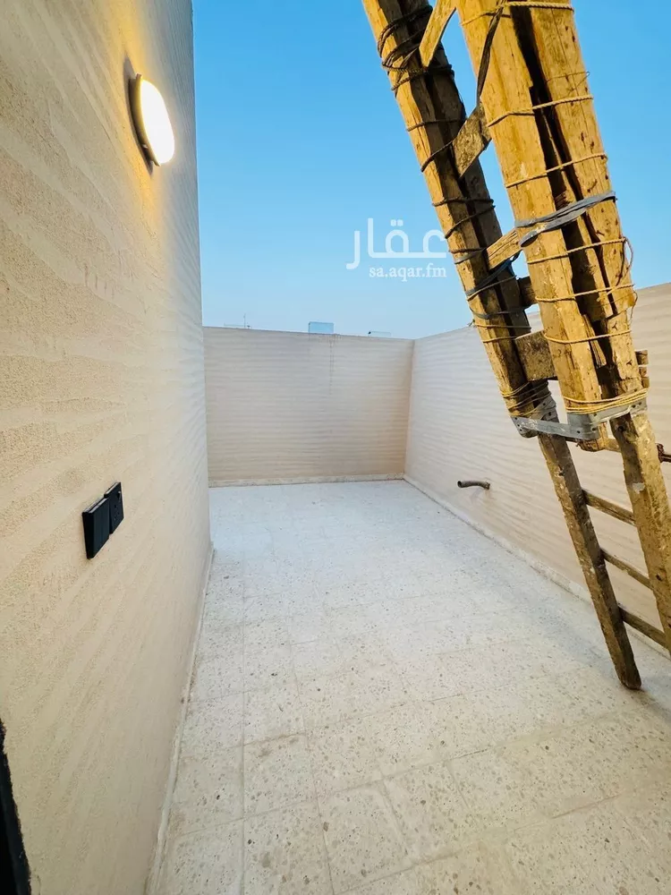 دور للبيع في شارع علي العصامي, حي البيان, مدينة الرياض, منطقة الرياض صورة 2