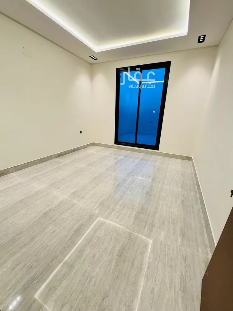 Floor for Sale in Riyadh Ar Rimal 15