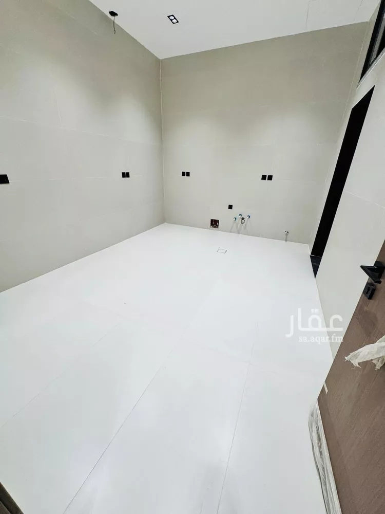 فيلا للبيع في شارع خليج تونس, حي المعيزيلة, مدينة الرياض, منطقة الرياض 6