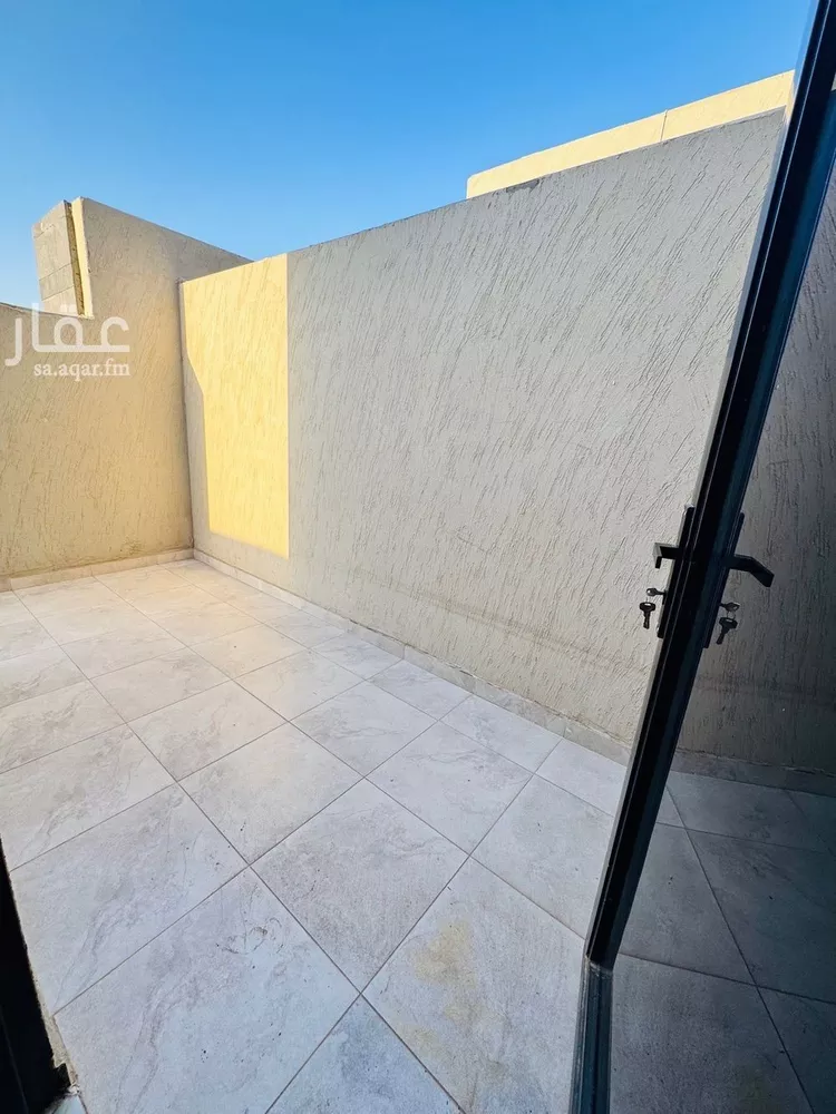 دور للبيع في شارع رقم 385, حي المونسية, مدينة الرياض, منطقة الرياض 18