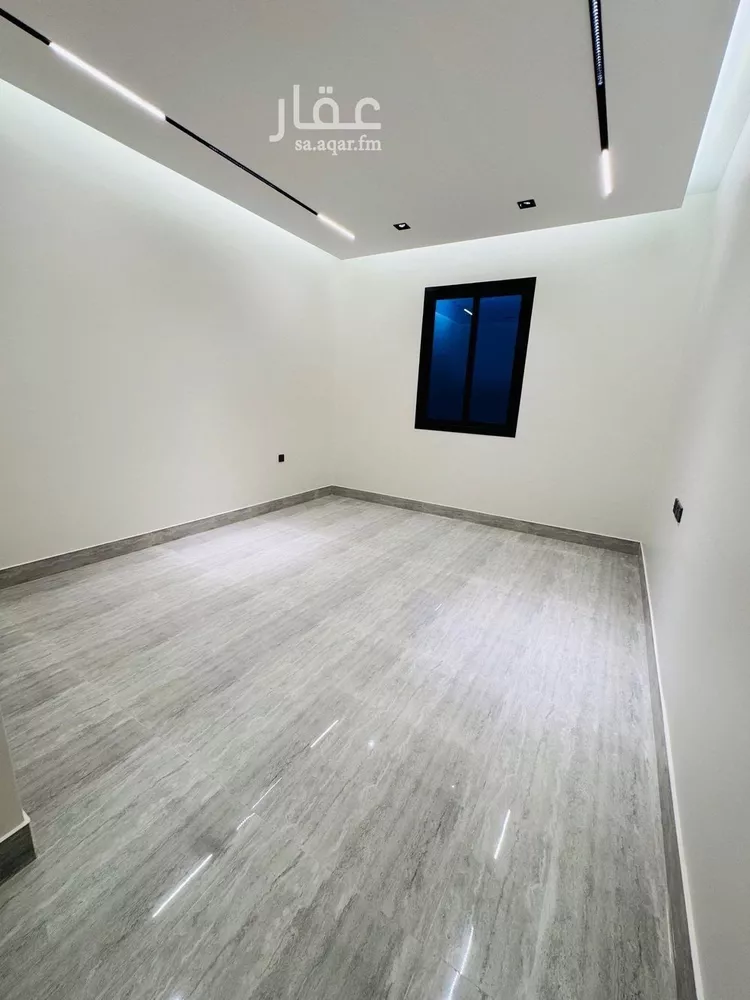 Floor for Sale in Riyadh Ar Rimal 17