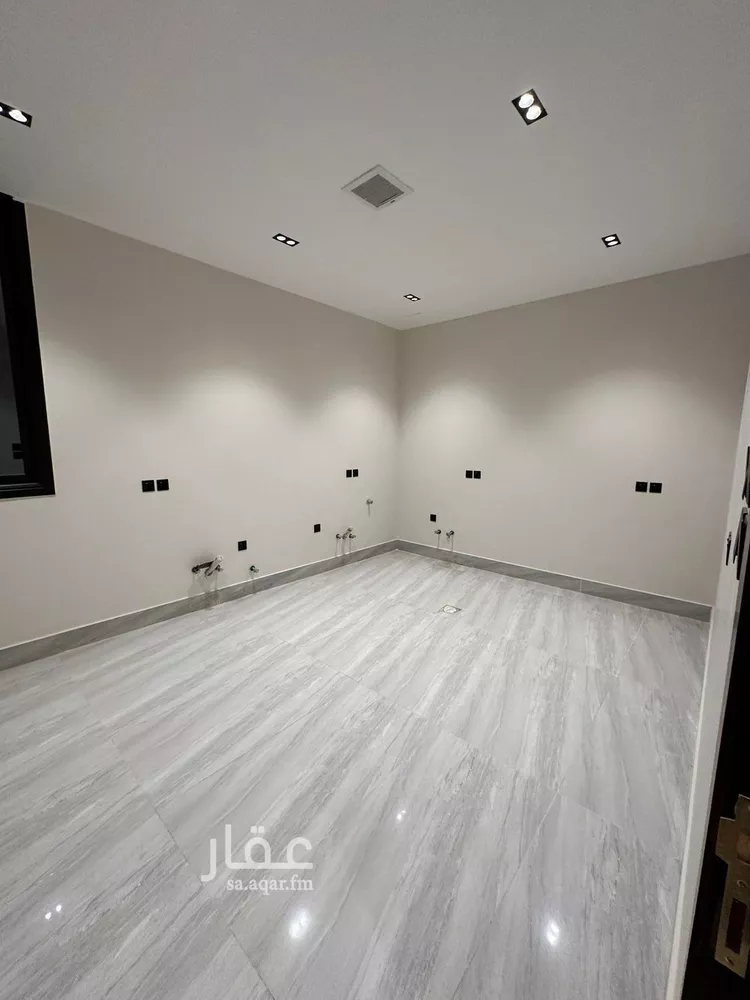 دور للبيع في شارع جبل طواله, حي القادسية, مدينة الرياض, منطقة الرياض صورة 4