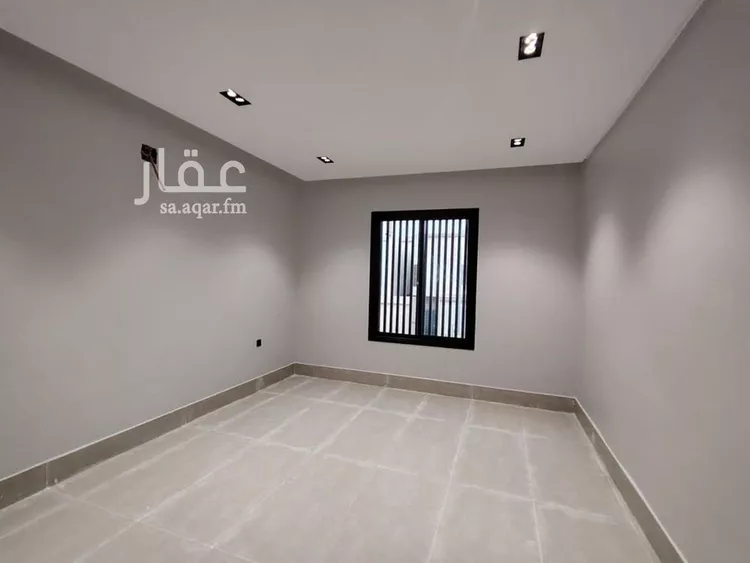 فيلا للبيع في شارع هارون الصحراوي, حي عكاظ, مدينة الرياض, منطقة الرياض صورة 3