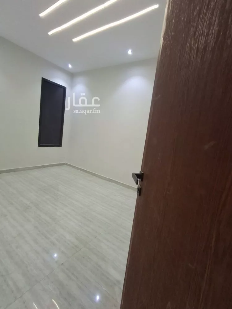 دور للبيع في شارع أحمد بن عيسى الرومي, حي طويق, مدينة الرياض, منطقة الرياض صورة 3