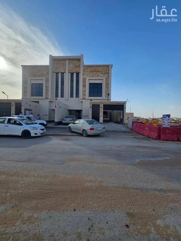 دور للبيع في شارع الفضل ابن العباس, حي نوارة, مدينة المزاحميه, منطقة الرياض