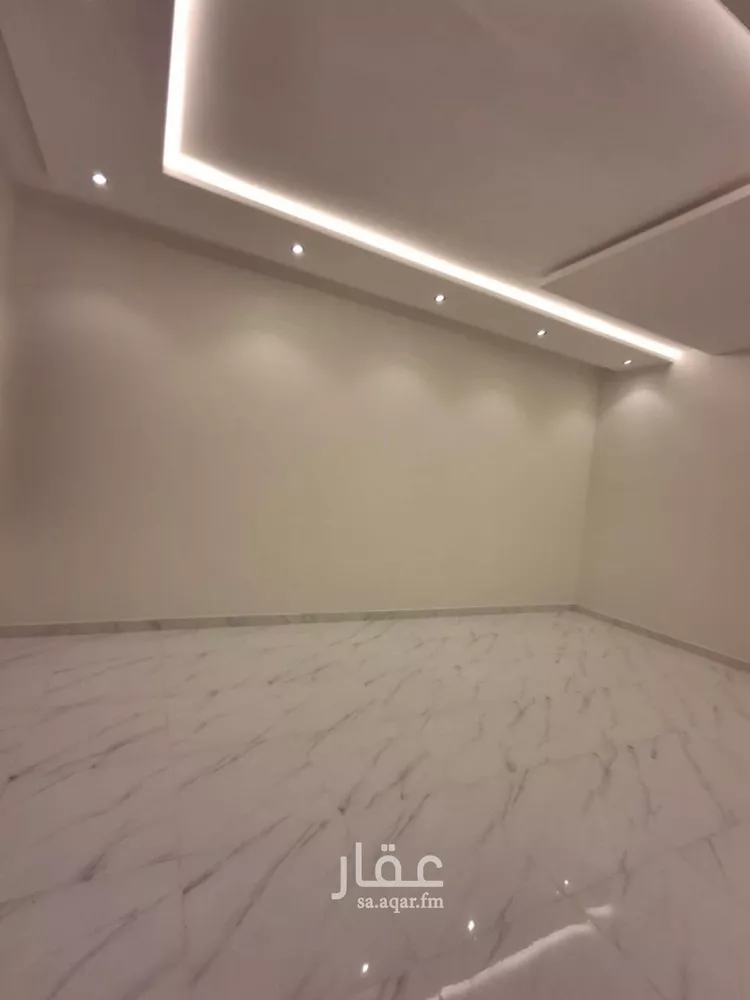 دور للبيع في شارع حامد القاري, حي عكاظ, مدينة الرياض, منطقة الرياض صورة 3