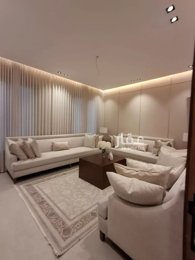 دور للبيع في شارع حامد القاري, حي عكاظ, مدينة الرياض, منطقة الرياض صورة 4