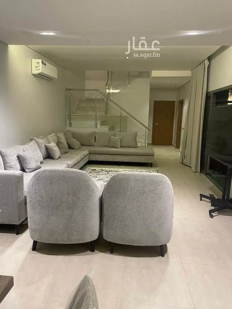 فيلا للإيجار في شارع روح بن عبادة ، حي مطار الملك خالد الدولي ، الرياض ، منطقة الرياض صورة 5