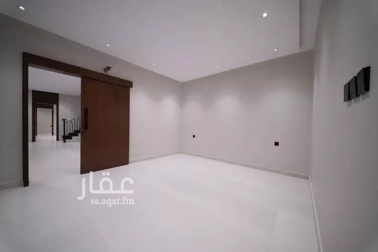 فيلا للبيع في شارع عنبسه سحيم, حي الرياض, مدينة جدة, منطقة مكة المكرمة صورة 4