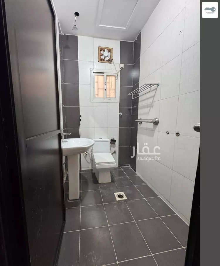 مكتب تجاري للإيجار في شارع عبد الرحمن الخزاعي, حي المروة, مدينة جدة, منطقة مكة المكرمة صورة 3