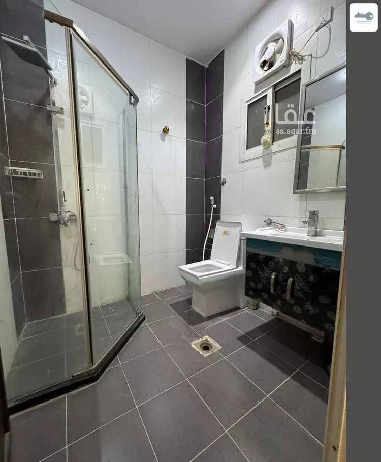 مكتب تجاري للإيجار في شارع عبد الرحمن الخزاعي, حي المروة, مدينة جدة, منطقة مكة المكرمة صورة 2