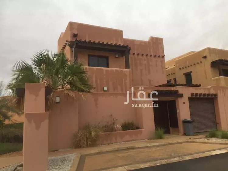 فيلا للبيع في شارع الملقاه 370 ، الدرعية ، الدرعية