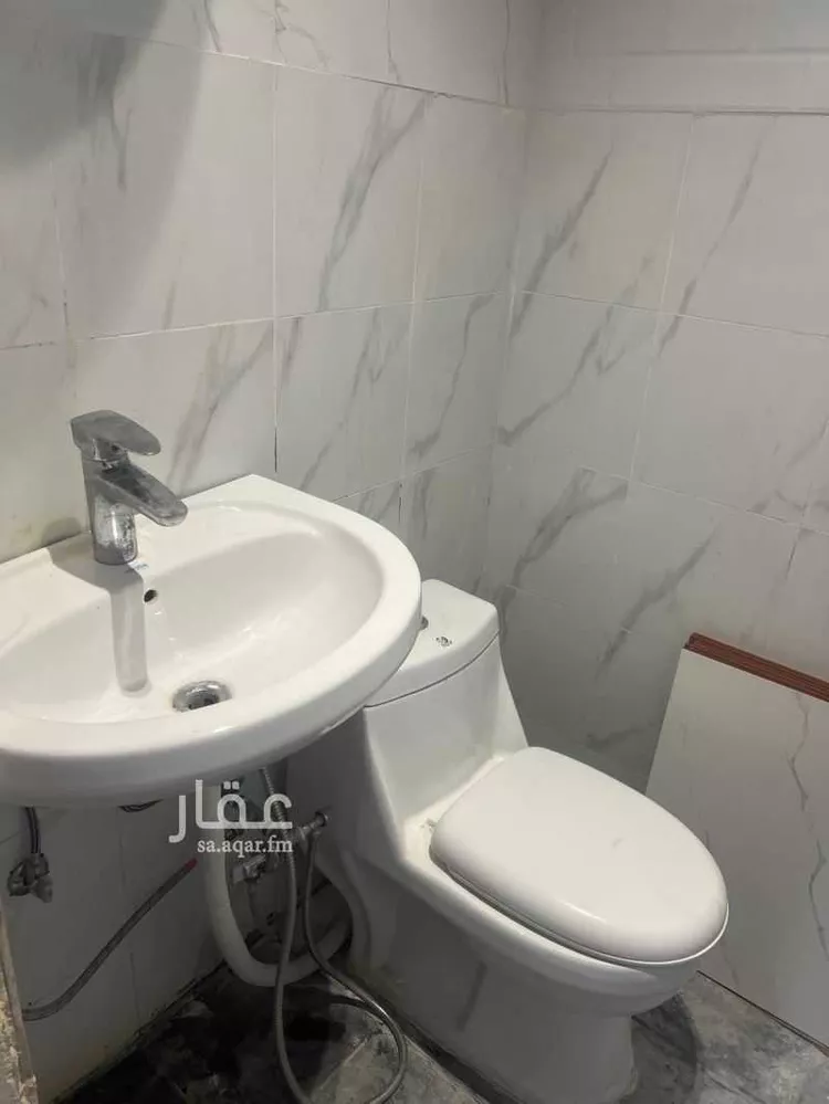 غرفة للإيجار في شارع رقم 405, حي الملقا, مدينة الرياض, منطقة الرياض صورة 3