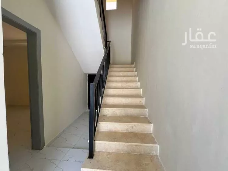 دور للإيجار في شارع طارق بن زياد ، حي الورود ، المذنب ، المذنب