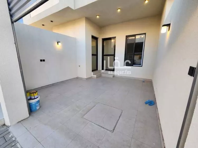 فيلا للإيجار في شارع الطاهري, حي الراكة الجنوبية, مدينة الخبر, المنطقة الشرقية صورة 2