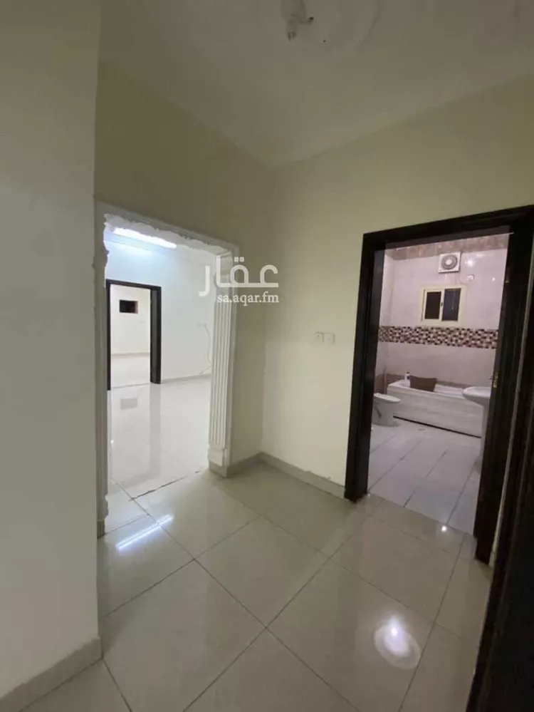 شقة للإيجار في شارع محمد بن عبدالله الرقاشي ، حي شوران ، المدينة المنورة ، منطقة المدينة المنورة