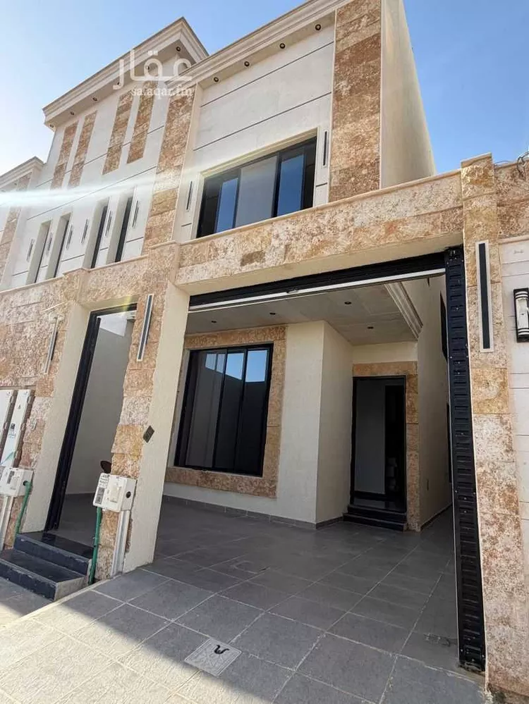 Floor for Sale in Riyadh Al Janadriyah