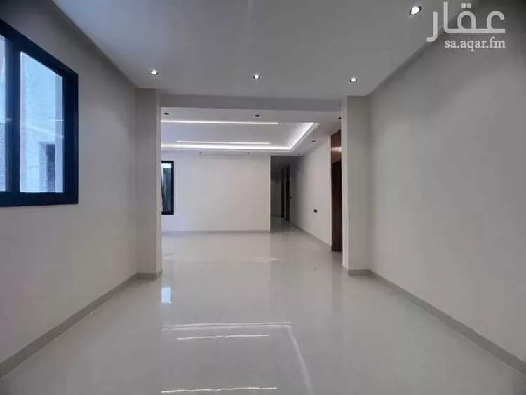 Floor for Sale in Riyadh Al Janadriyah 9