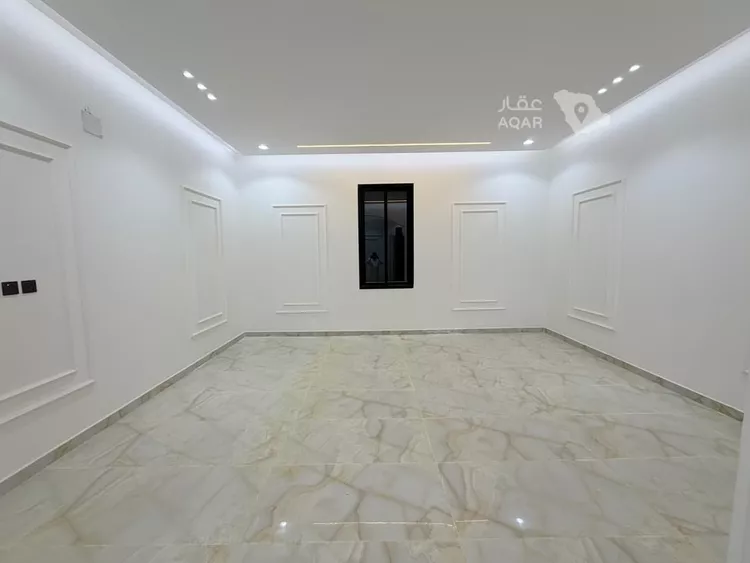 Floor for Sale in Riyadh Al Janadriyah 6