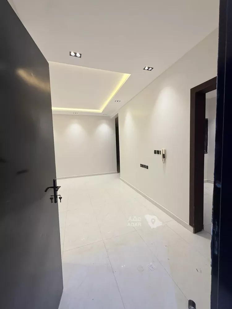 شقة للبيع في شارع حاتم, حي الجنادرية, مدينة الرياض, منطقة الرياض 7
