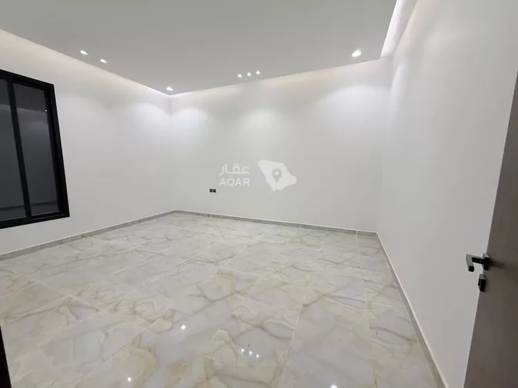 Floor for Sale in Riyadh Al Janadriyah 2