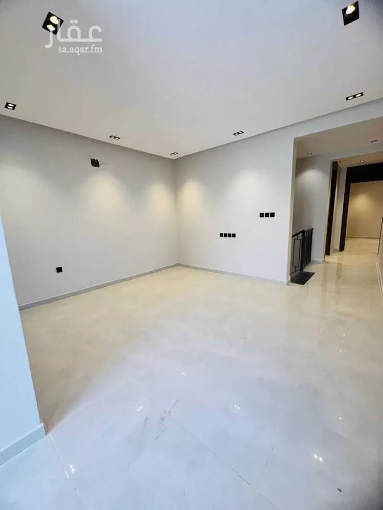 Floor for Sale in Riyadh Al Janadriyah 6