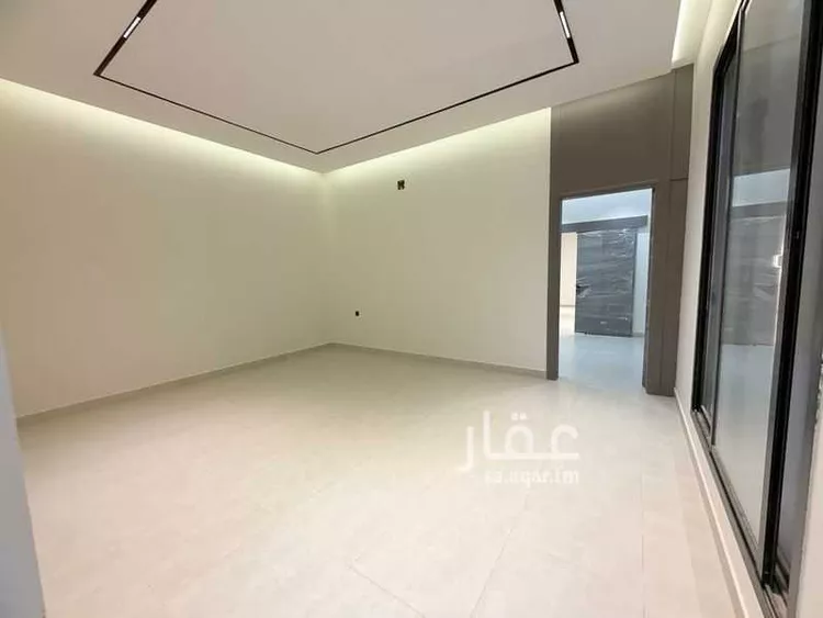 Floor for Sale in Riyadh Al Janadriyah 7