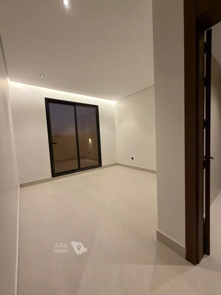 Floor for Sale in Riyadh Al Janadriyah 2