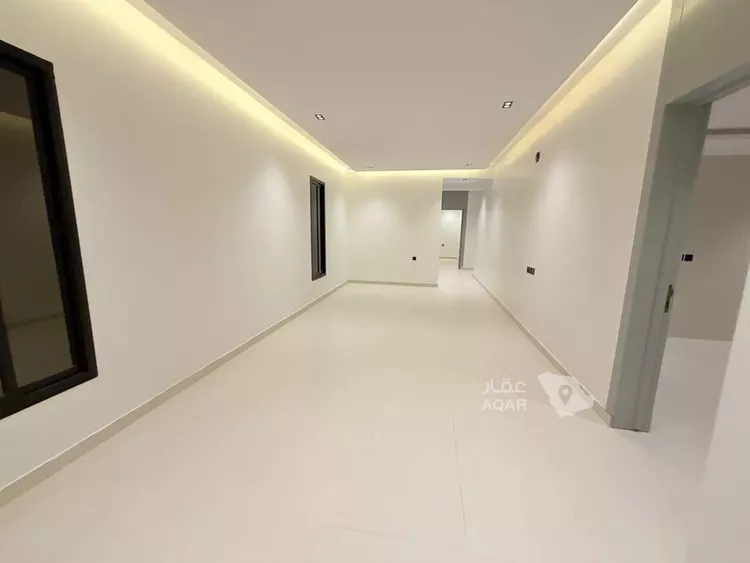 Floor for Sale in Riyadh Al Janadriyah
