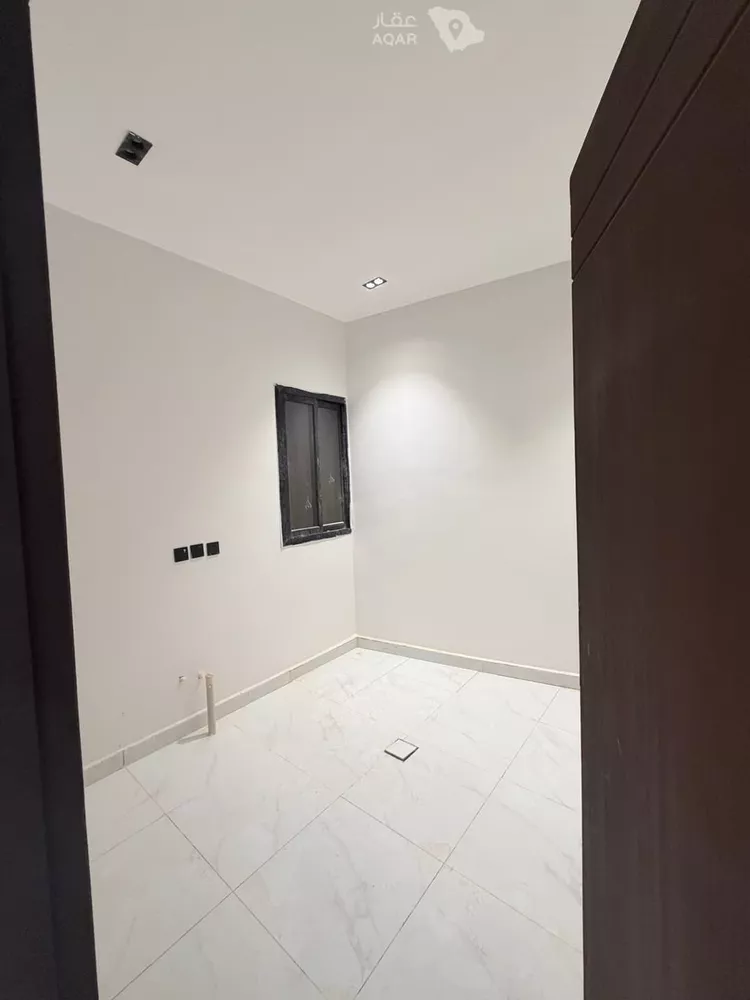 شقة للبيع في شارع حاتم, حي الجنادرية, مدينة الرياض, منطقة الرياض 8
