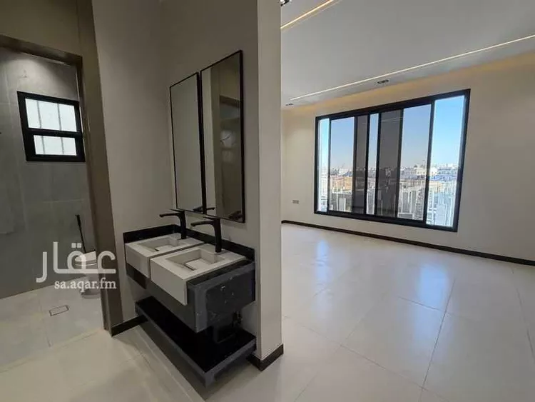 Floor for Sale in Riyadh Al Janadriyah