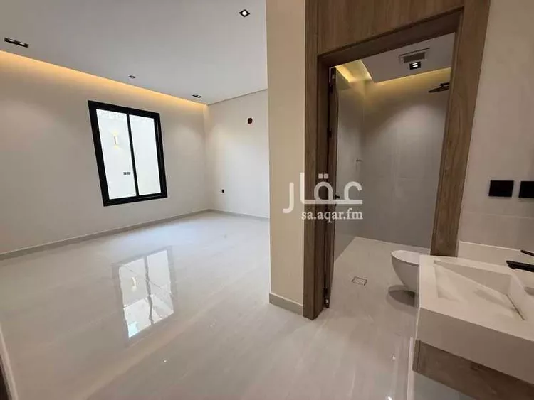 Floor for Sale in Riyadh Al Janadriyah 6