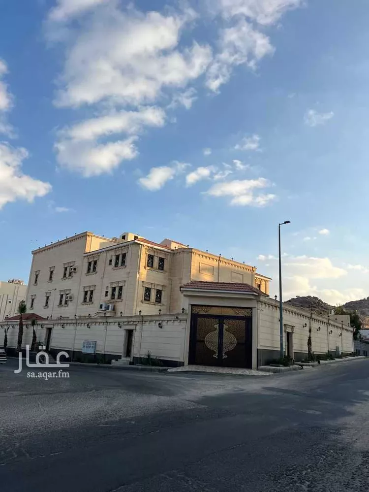 فيلا للبيع في شارع ابراهيم القوصي, حي العرج الأعلى, مدينة الطائف, منطقة مكة المكرمة