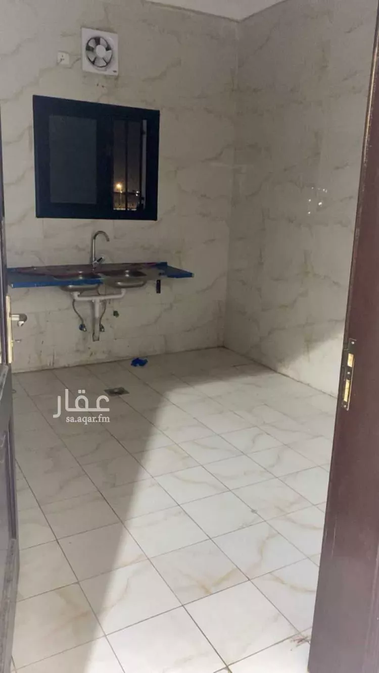 شقة للإيجار في شارع الامام النسائي ، حي العزيزية ، المدينة المنورة ، منطقة المدينة المنورة 1 صورة