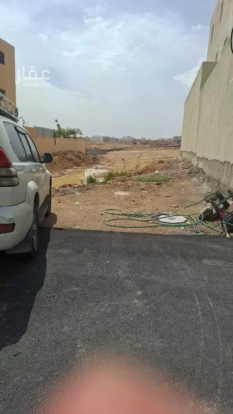 أرض للبيع في شارع رقم 350 ، حي ظهرة لبن ، الرياض ، منطقة الرياض