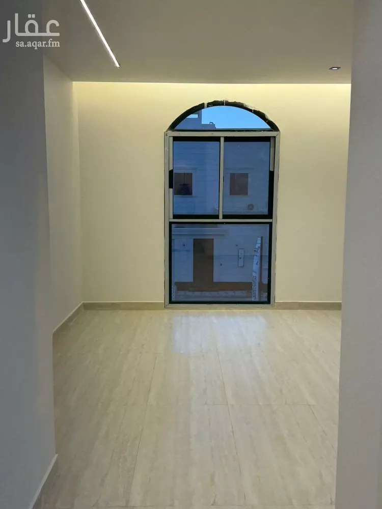 فيلا للبيع في شارع يعقوب بن أبي الفضل, حي عكاظ, مدينة الرياض, منطقة الرياض صورة 5