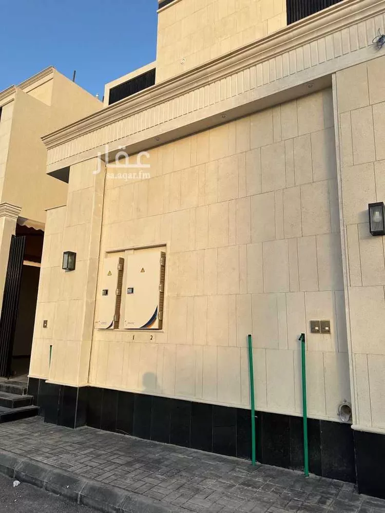 دور للبيع في شارع احمد محمد جمال ، حي الشرق ، الرياض ، منطقة الرياض صورة 2