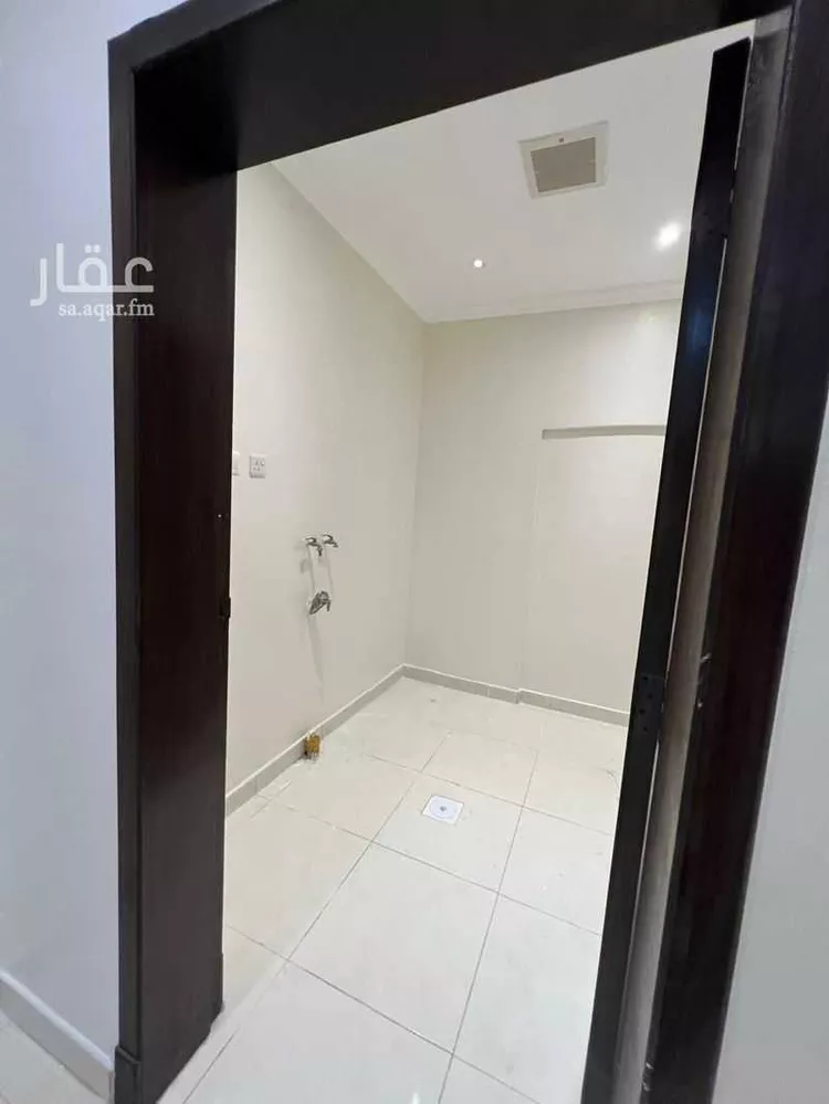 Building for Rent in Al Khobar Al Bandariyah