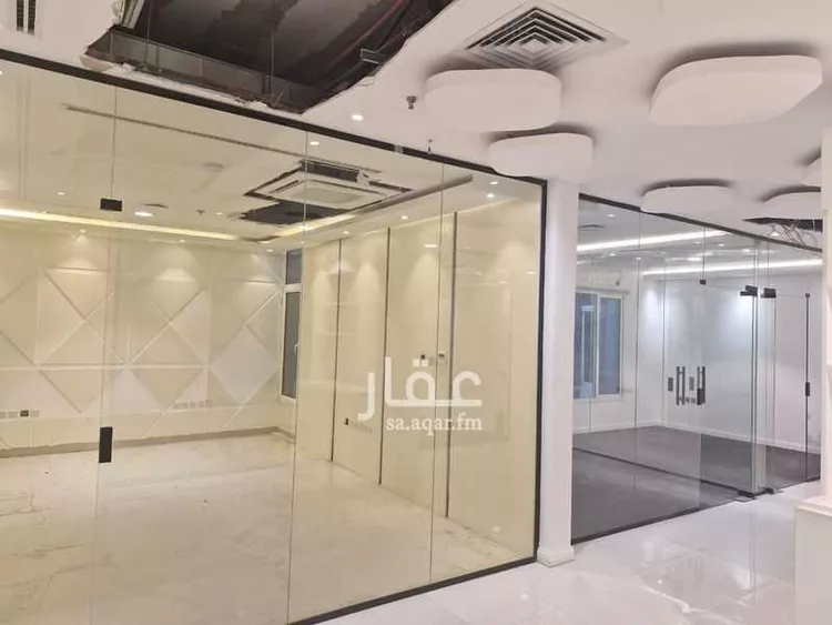 مكتب تجاري للإيجار في شارع انس بن مالك, حي الياسمين, مدينة الرياض, منطقة الرياض صورة 2
