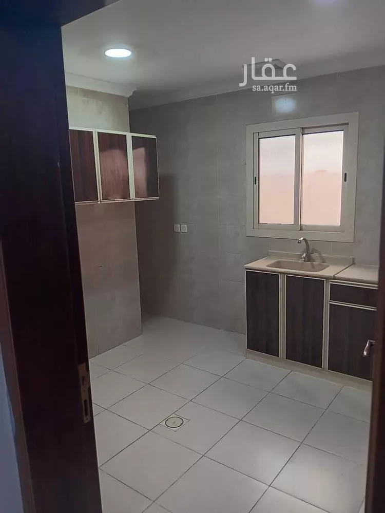 عمارة للإيجار في شارع زهير بن قـيس, حي طيبة, مدينة الدمام, المنطقة الشرقية صورة 2