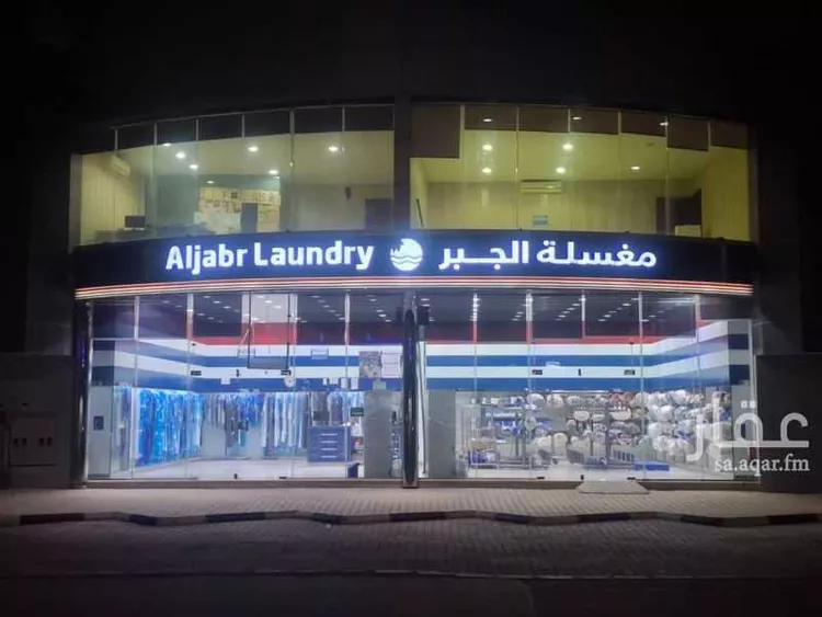 شقة للإيجار في شارع طريق الملك عبدالعزيز, حي الصالحية, مدينة عنيزة, منطقة القصيم