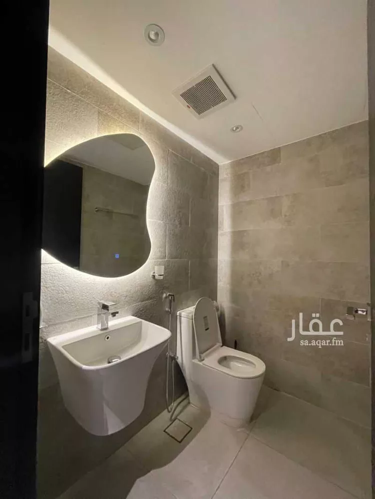 فيلا للإيجار في شارع ابي المكارم بن مفرج ، حي عكاظ ، الرياض ، منطقة الرياض صورة 2