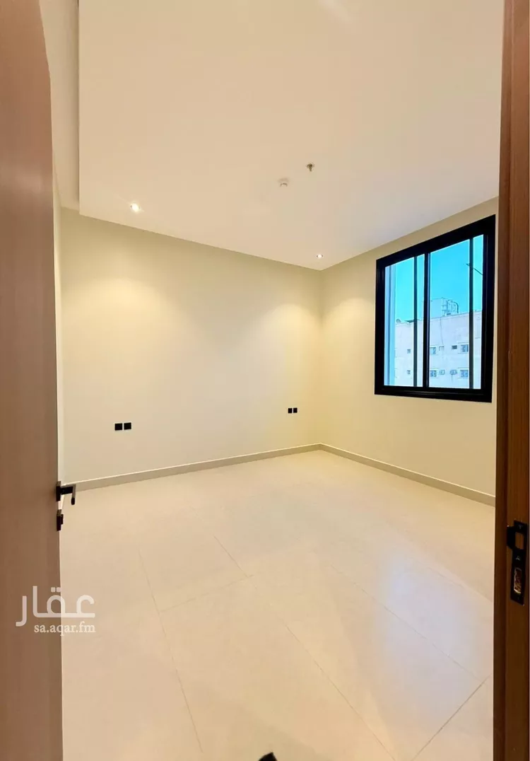 شقة للبيع في شارع المتنبي, حي المعيزيلة, مدينة الرياض, منطقة الرياض صورة 2